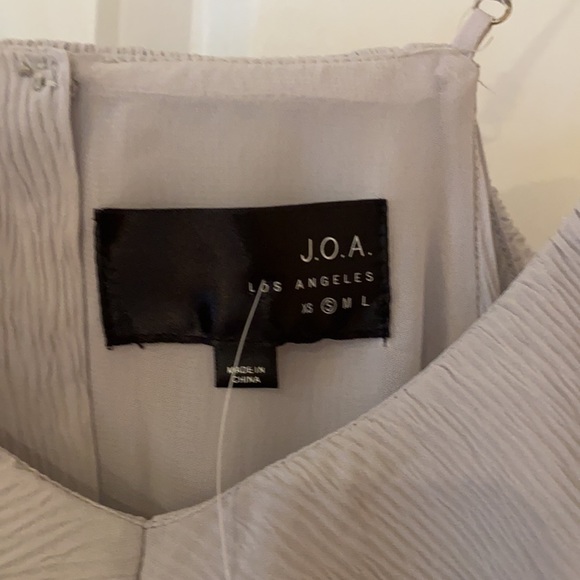 Adorable grey romper! - Picture 3 of 4